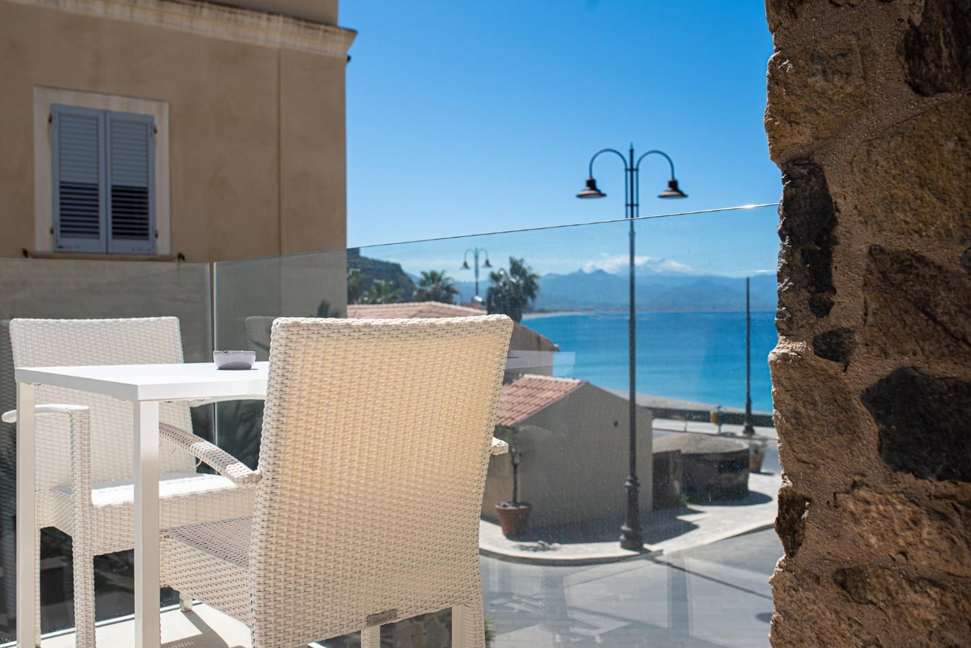 Ngonia Bay Boutique Hotel Milazzo Exterior photo