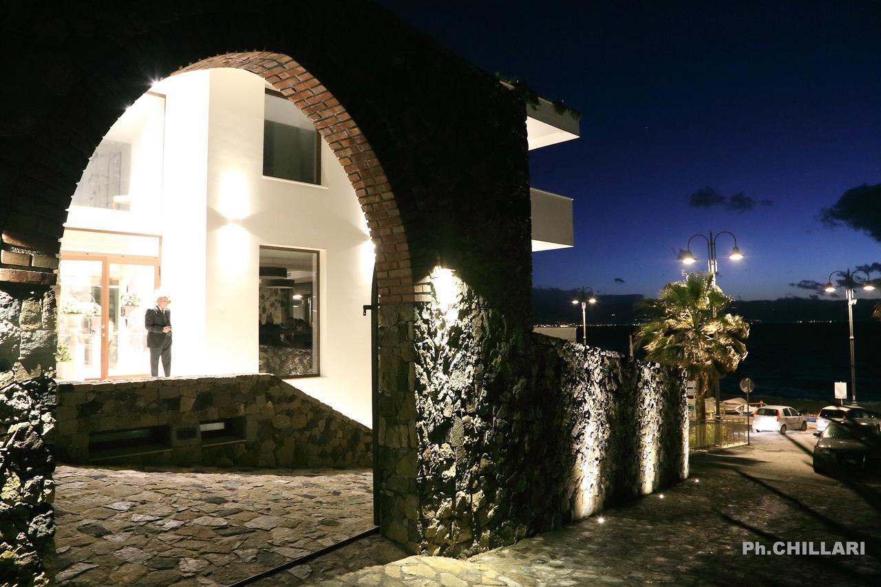Ngonia Bay Boutique Hotel Milazzo Exterior photo